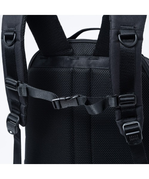 BEAMS DESIGN（ビームス デザイン）の「BEAMSDESIGN（ビームスデザイン）Impact バックパック（バックパック/リュック・メンズ・レッド/ブラック・FREE）」の16枚目の写真