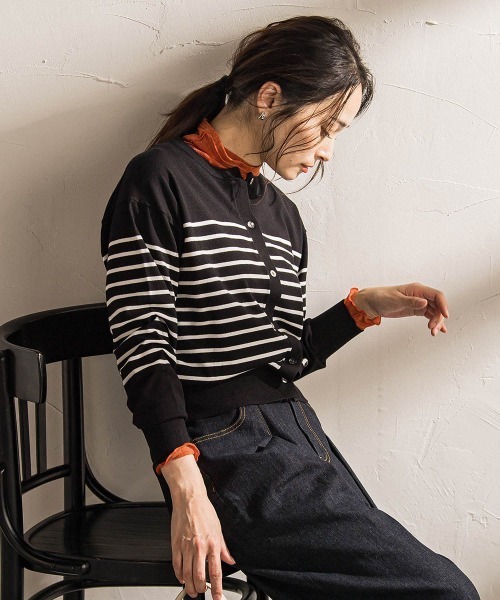 LAUTREAMONT(ロートレアモン)の「【WEB限定】クルーネックカーディガン≪11号あり/洗える≫(カーディガン/ボレロ・レディース・ブラック系その他/ブラック/ホワイト系その他・9号/11号)」の2枚目の写真