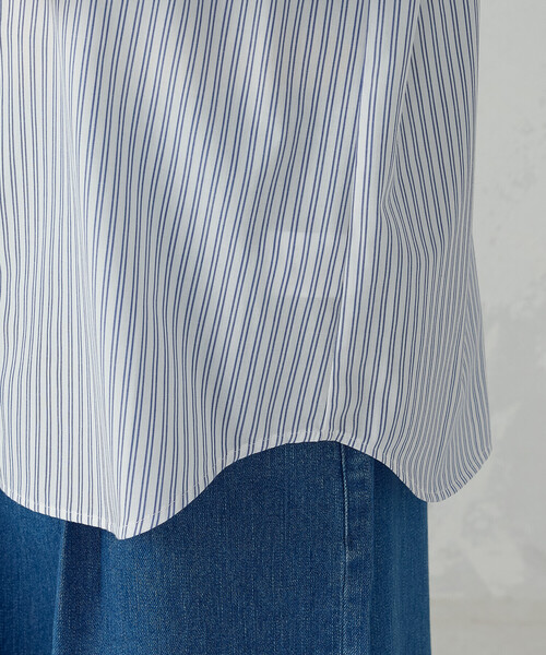 COMME CA ISM(コムサイズム)の「ストライプシャツ(シャツ/ブラウス・レディース・グレー/ブルー・SMALL/MEDIUM/LARGE/X-LARGE)」の18枚目の写真