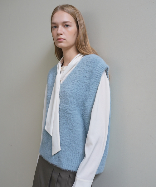 PAUL&ALICE(ポール&アリス)の「HAIRY KNIT VEST / BLUE(ベスト・レディース・ブルー・FREE)」の3枚目の写真