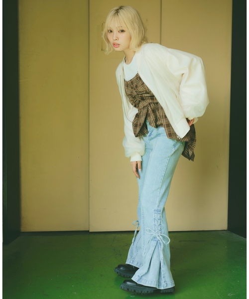 LOVETOXIC（ラブトキシック）の「レースアップフレアデニムパンツ（その他パンツ・キッズ・グレー/ブルー・L:160cm/M:150cm/S:140cm/130cm）」の6枚目の写真