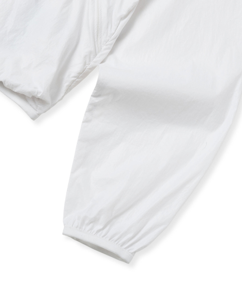 BROWNBREATH（ブラウンブレス）の「W TAG PACKABLE WINDBREAKER - WHITE（ナイロンジャケット・レディース・その他・S/M）」の4枚目の写真