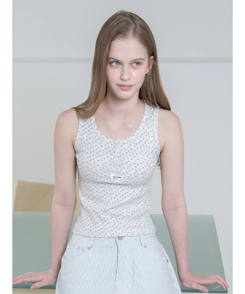 OAFISH(オアフィッシュ)の「FLOWER HENLEYNECK SLEEVELESS, IVORY(Tシャツ/カットソー・レディース・その他・ONE SIZE)」の2枚目の写真