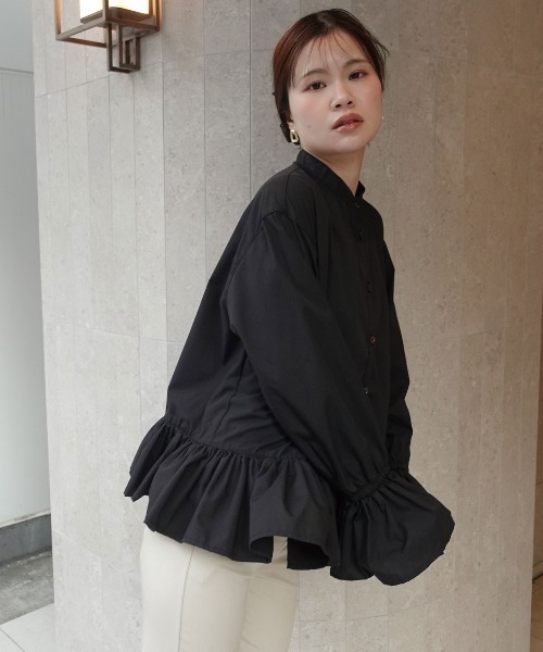CORNERS(コーナーズ)の「裾フリルブラウス(シャツ/ブラウス・レディース・ベージュ系その他/ホワイト/ブラック/ブルー・M)」の10枚目の写真