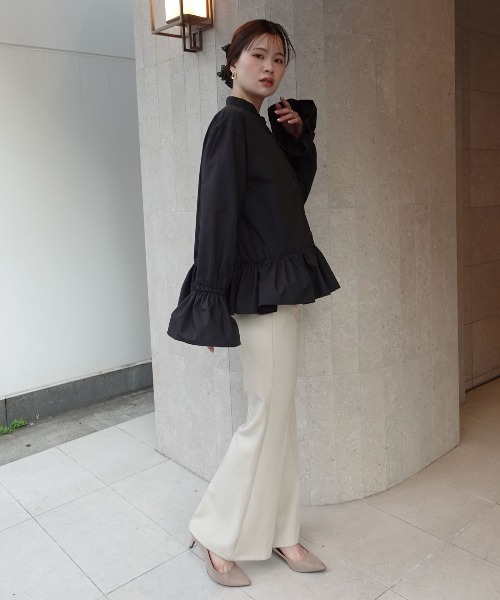 CORNERS(コーナーズ)の「裾フリルブラウス(シャツ/ブラウス・レディース・ベージュ系その他/ホワイト/ブラック/ブルー・M)」の11枚目の写真