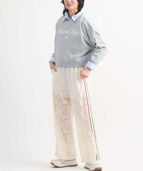 CONVERSE TOKYO(コンバーストウキョウ)の「EMBROIDERED LOGO CROPPED SWEAT(スウェット・レディース・ホワイト/グレー/ブラック・FREE)」の7枚目の写真