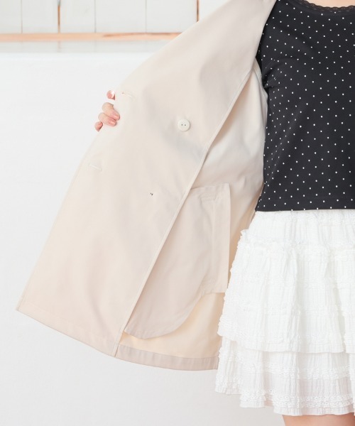 Honeys（ハニーズ）の「【非フッ素撥水加工】撥水加工ハーフ丈トレンチコート（トレンチコート・レディース・ピンクベージュ/アイボリー/ベージュ/ネイビー・S/M/LL/L）」の8枚目の写真