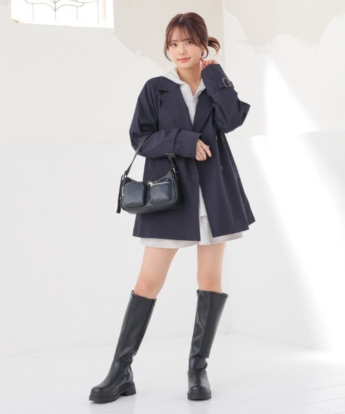 Honeys（ハニーズ）の「【非フッ素撥水加工】撥水加工ハーフ丈トレンチコート（トレンチコート・レディース・ピンクベージュ/アイボリー/ベージュ/ネイビー・S/M/LL/L）」の9枚目の写真