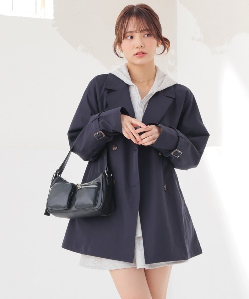 Honeys（ハニーズ）の「【非フッ素撥水加工】撥水加工ハーフ丈トレンチコート（トレンチコート・レディース・ピンクベージュ/アイボリー/ベージュ/ネイビー・S/M/LL/L）」の10枚目の写真