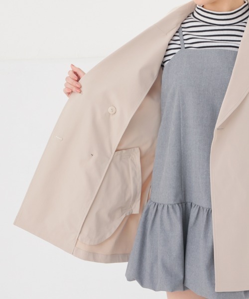 Honeys（ハニーズ）の「【非フッ素撥水加工】撥水加工ハーフ丈トレンチコート（トレンチコート・レディース・ピンクベージュ/アイボリー/ベージュ/ネイビー・S/M/LL/L）」の22枚目の写真