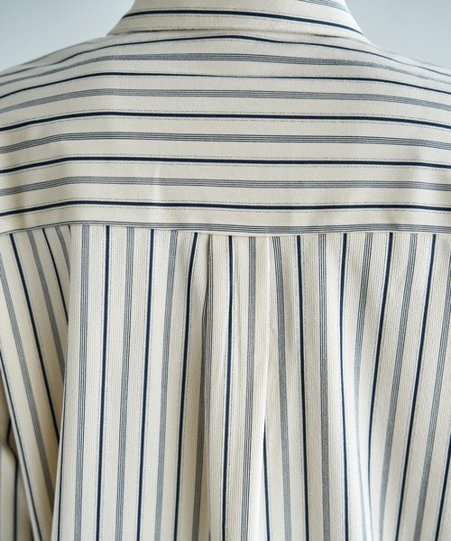 STYLE DELI(スタイルデリ)の「【LUXE】ベルベットタッチストライプ柄シャツ(シャツ/ブラウス・レディース・ナチュラル/ベージュ・FREE)」の17枚目の写真