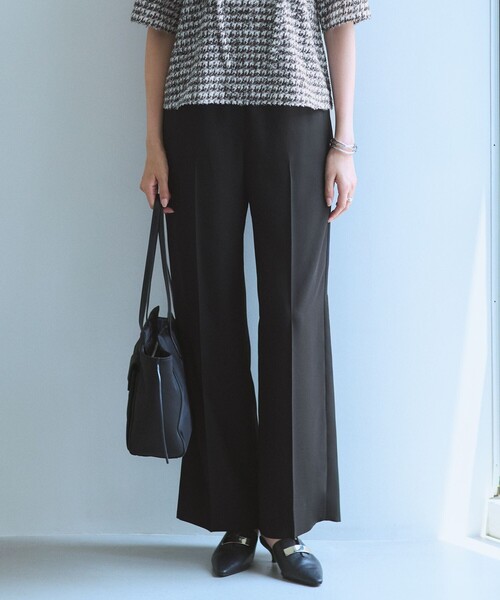 ICB(アイシービー)の「【CLASSY.掲載・新色追加・WEB限定カラーあり】FluidBackSatin ワイドパンツ(その他パンツ・レディース・ブラック系/ネイビー系/グレー系/サックスブルー系/ライトグレー系7/ブルー系/ダークグリーン系・00/6/4/2/0)」の1枚目の写真