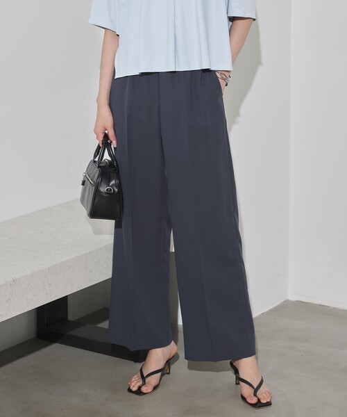 ICB(アイシービー)の「【CLASSY.掲載・新色追加・WEB限定カラーあり】FluidBackSatin ワイドパンツ(その他パンツ・レディース・ブラック系/ネイビー系/グレー系/サックスブルー系/ライトグレー系7/ブルー系/ダークグリーン系・00/6/4/2/0)」の3枚目の写真