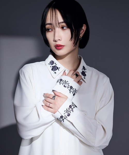 Ellno Loset（エルノロゼット）の「【UVカット＆イージーケア】ローズ刺繍トロミシャツ（シャツ/ブラウス・メンズ・オフホワイト/ブルーグレー/ブラック・MEDIUM/SMALL/LARGE）」の9枚目の写真