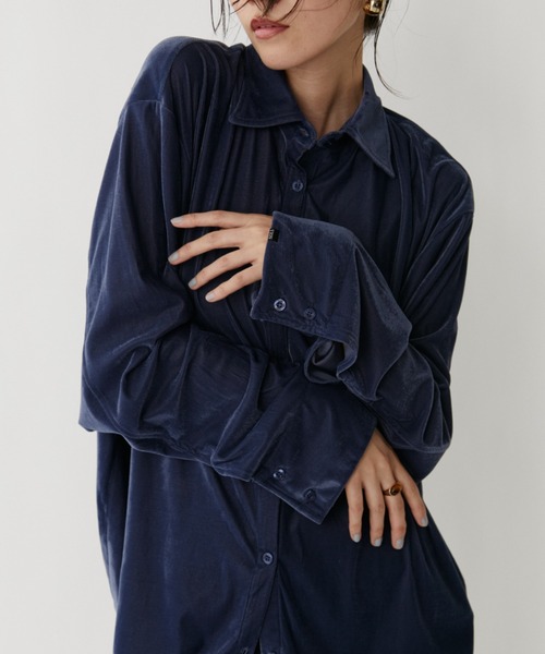 VION（ヴィオン）の「Sheer Velour Long Sleeve Shirt / シアーベロアロングスリーブシャツ（シャツ/ブラウス・レディース・ブルー/ブラック/イエロー・FREE）」の2枚目の写真