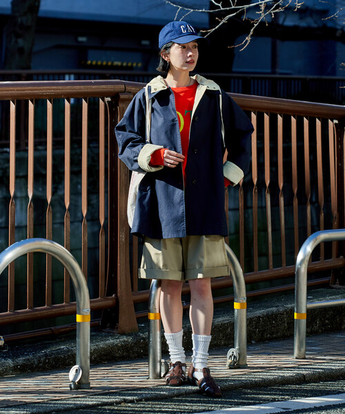 FREAK'S STORE(フリークスストア)の「2way フード付き ステンカラーコート/ミドル丈ステンカラーコート/スプリングコート(ステンカラーコート・レディース・ネイビー/ベージュ・フリ-)」の4枚目の写真