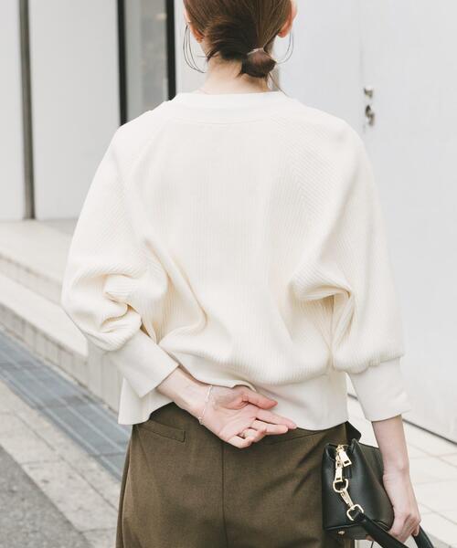 ITEMS URBANRESEARCH（アイテムズ アーバンリサーチ）の「針抜きドルマンカーディガン（カーディガン/ボレロ・レディース・ブラック/イエロー系その他/オフホワイト・FREE）」の10枚目の写真