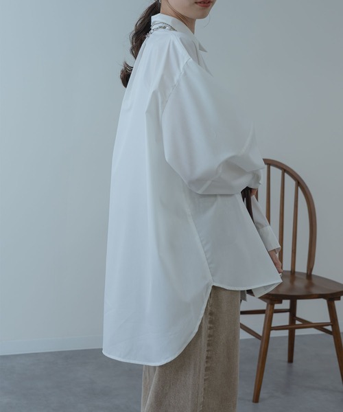 ANNA LUNA（アンナルナ）の「【ANNA LUNA】 大人 の ゆるシルエット 袖コクーン シャツ（シャツ/ブラウス・レディース・ネイビー/オフホワイト/サックスブルー・MEDIUM）」の8枚目の写真