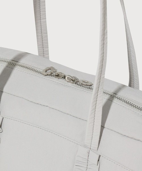 COVERNAT（カバーナット）の「WOMEN FRILL SQUARE SHOULDER BAG（ショルダーバッグ・レディース・ブラック/ライトグレー・FREE）」の4枚目の写真