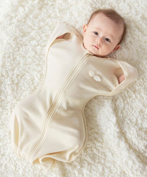 BRANSHES（ブランシェス）の「【ベビー】天使の羽のスワドル（その他ベビー用品・キッズ・ベージュ/ブルー・FREE）」の2枚目の写真