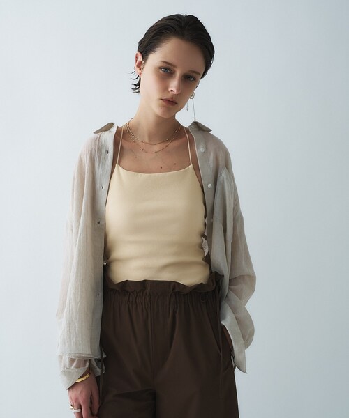 cloenc（クロエンス）の「【手洗い可】シアーシャンブレーシャツ（シャツ/ブラウス・レディース・ホワイト/ピンク/ダークグレー/ベージュ/ライトパープル/サックスブルー・01/02）」の3枚目の写真