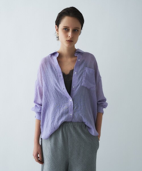 cloenc（クロエンス）の「【手洗い可】シアーシャンブレーシャツ（シャツ/ブラウス・レディース・ホワイト/ピンク/ダークグレー/ベージュ/ライトパープル/サックスブルー・01/02）」の5枚目の写真