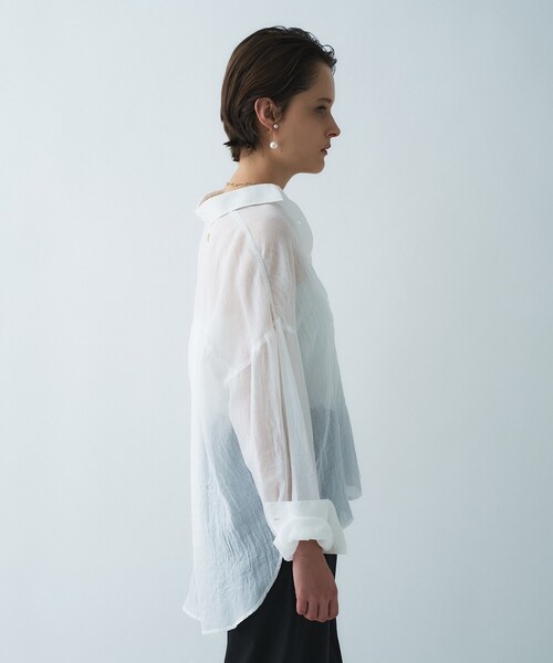 cloenc（クロエンス）の「【手洗い可】シアーシャンブレーシャツ（シャツ/ブラウス・レディース・ホワイト/ピンク/ダークグレー/ベージュ/ライトパープル/サックスブルー・01/02）」の17枚目の写真