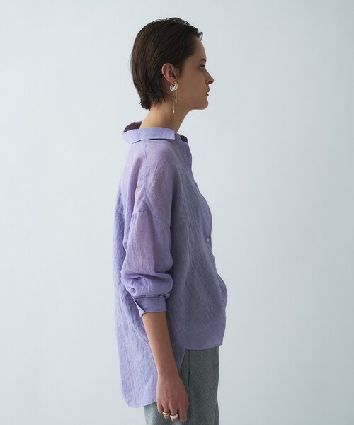 cloenc（クロエンス）の「【手洗い可】シアーシャンブレーシャツ（シャツ/ブラウス・レディース・ホワイト/ピンク/ダークグレー/ベージュ/ライトパープル/サックスブルー・01/02）」の7枚目の写真