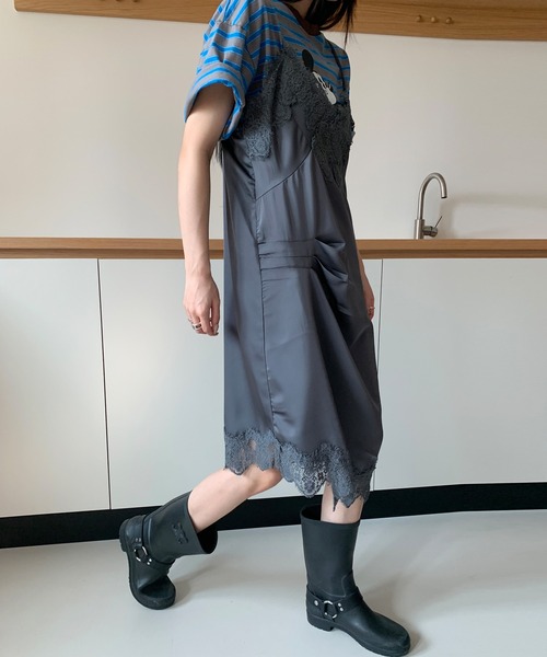 UNE MANSION(ユヌマンション)の「【2026SS新作アイテム】【UNE ORIGINAL HAND MADE】フロントタックレースアンバランスワンピース(ワンピース・レディース・チャコールグレー/アイボリー・FREE)」の18枚目の写真