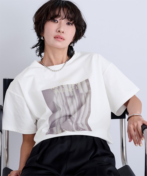UR'S（ユアーズ）の「【接触冷感】エコフォトTシャツ（Tシャツ/カットソー・レディース・ホワイト/ブラック/チャコール・S/L/M）」の4枚目の写真