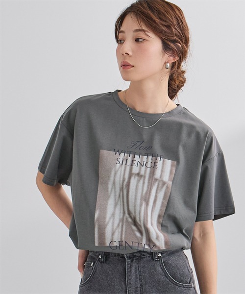 UR'S（ユアーズ）の「【接触冷感】エコフォトTシャツ（Tシャツ/カットソー・レディース・ホワイト/ブラック/チャコール・S/L/M）」の13枚目の写真