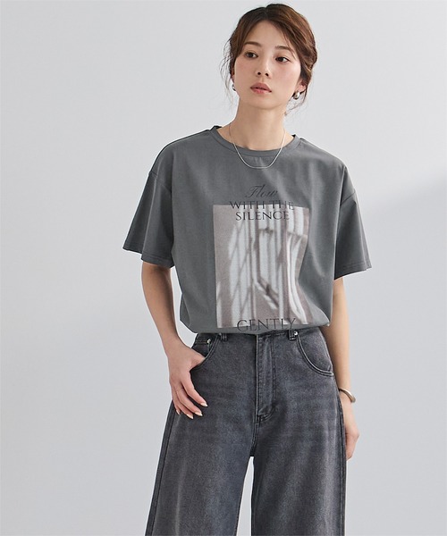 UR'S（ユアーズ）の「【接触冷感】エコフォトTシャツ（Tシャツ/カットソー・レディース・ホワイト/ブラック/チャコール・S/L/M）」の15枚目の写真