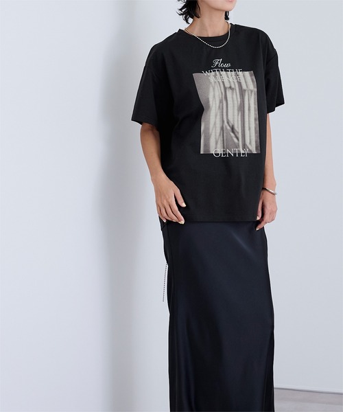 UR'S（ユアーズ）の「【接触冷感】エコフォトTシャツ（Tシャツ/カットソー・レディース・ホワイト/ブラック/チャコール・S/L/M）」の12枚目の写真