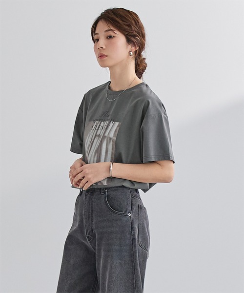 UR'S（ユアーズ）の「【接触冷感】エコフォトTシャツ（Tシャツ/カットソー・レディース・ホワイト/ブラック/チャコール・S/L/M）」の17枚目の写真