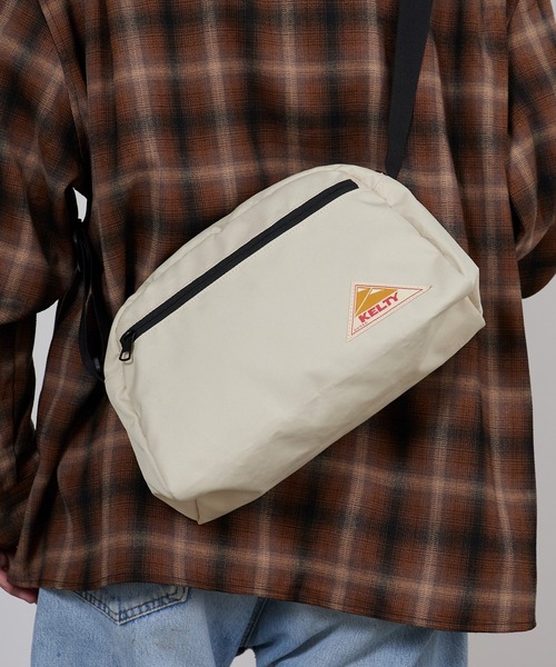 KELTY（ケルティ）の「KELTY/ケルティ ES ROUND TOP BAG M アウトドア フェス ライブ 公園 カジュアル スポーティー 2026年春夏（ショルダーバッグ・メンズ・スカイブルー/ブラック/ベージュ/ネイビー/オリーブ/セージグリーン/タン/マスタード/ブラウン系その他・FREE）」の20枚目の写真