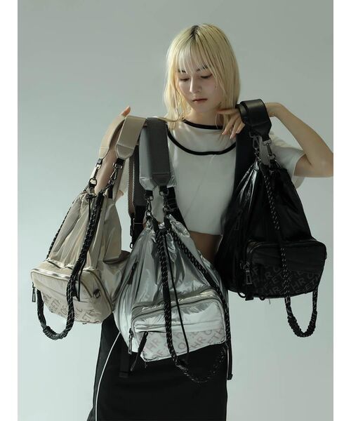 :ETHROF（イーサオブ）の「METALLIC BACKPACK（バックパック/リュック・レディース・ゴールド/ブラック/シルバー・FREE）」の4枚目の写真
