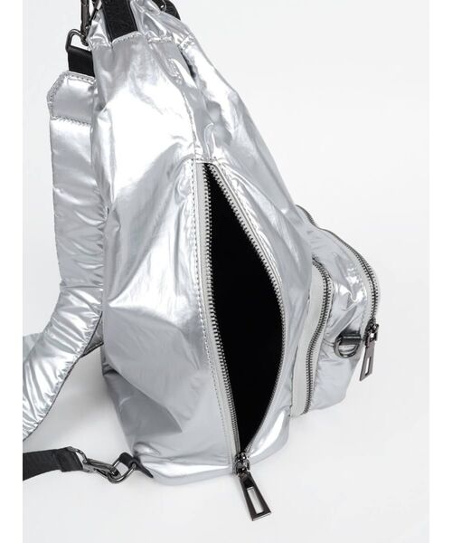 :ETHROF（イーサオブ）の「METALLIC BACKPACK（バックパック/リュック・レディース・ゴールド/ブラック/シルバー・FREE）」の21枚目の写真