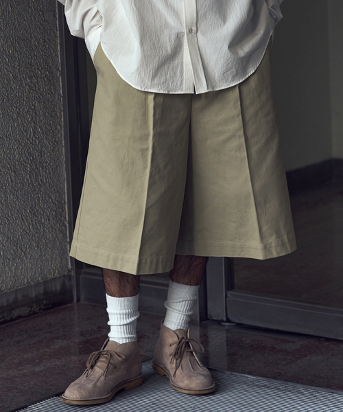 WISM（ウィズム）の「NAMELESSNESS / ネームレスネス DUCK SHORTS（その他パンツ・メンズ・ブラック/ベージュ・3/2）」の2枚目の写真