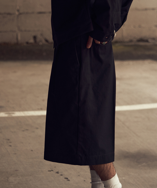 WISM（ウィズム）の「NAMELESSNESS / ネームレスネス DUCK SHORTS（その他パンツ・メンズ・ブラック/ベージュ・3/2）」の5枚目の写真