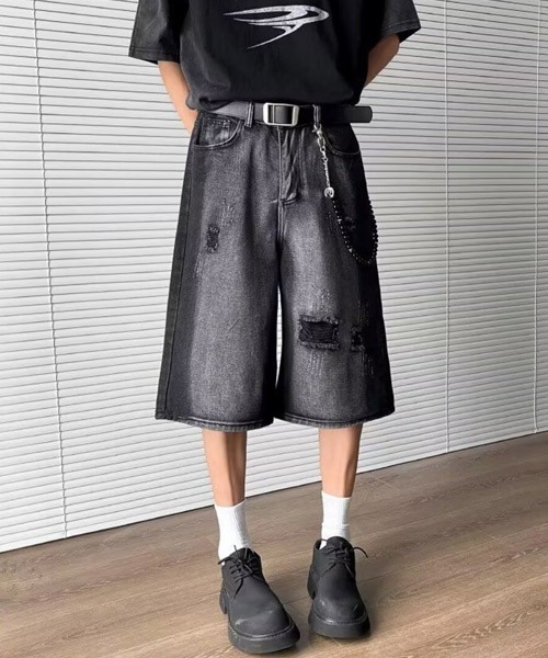 Ressaca(レサーカ)の「ワイドシルエットダメージ加工ブラックデニムハーフパンツ(デニムパンツ・メンズ・ブラック・XL/L/M)」の5枚目の写真