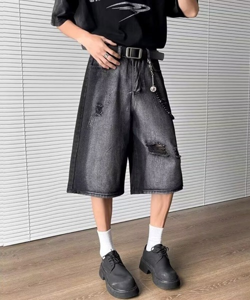 Ressaca(レサーカ)の「ワイドシルエットダメージ加工ブラックデニムハーフパンツ(デニムパンツ・メンズ・ブラック・XL/L/M)」の6枚目の写真