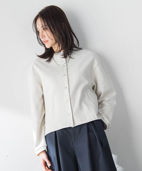 LAUTREAMONT(ロートレアモン)の「【WEB限定】美フォルムデイリーカーディガン≪洗濯機で洗える/11号あり≫(カーディガン/ボレロ・レディース・オフホワイト/グリーン/ライトグレー/ブラック・9号/11号)」の4枚目の写真