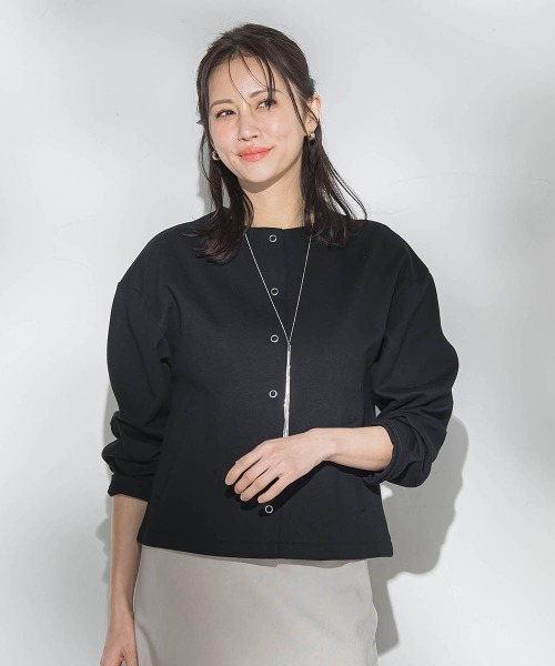 LAUTREAMONT(ロートレアモン)の「【WEB限定】美フォルムデイリーカーディガン≪洗濯機で洗える/11号あり≫(カーディガン/ボレロ・レディース・オフホワイト/グリーン/ライトグレー/ブラック・9号/11号)」の3枚目の写真