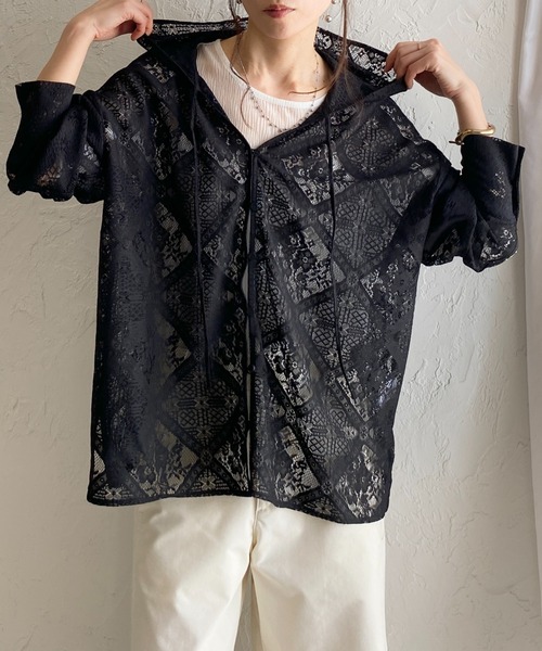 She's Closet(シーズクローゼット)の「フード付き オーバーサイズ 長袖 シアー レース シャツ ブラウス(シャツ/ブラウス・レディース・アイボリー/ブラック/ホワイト・FREE)」の3枚目の写真