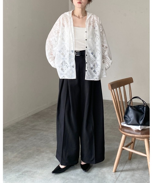 She's Closet(シーズクローゼット)の「フード付き オーバーサイズ 長袖 シアー レース シャツ ブラウス(シャツ/ブラウス・レディース・アイボリー/ブラック/ホワイト・FREE)」の4枚目の写真