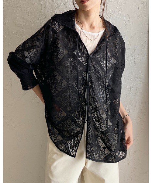 She's Closet(シーズクローゼット)の「フード付き オーバーサイズ 長袖 シアー レース シャツ ブラウス(シャツ/ブラウス・レディース・アイボリー/ブラック/ホワイト・FREE)」の13枚目の写真
