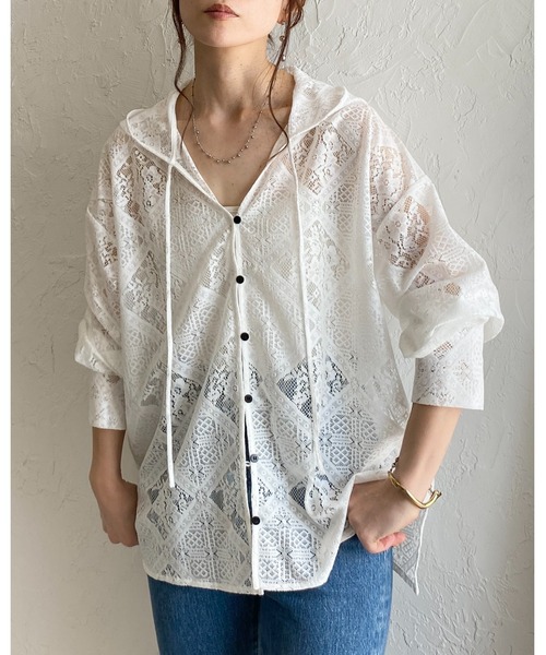 She's Closet(シーズクローゼット)の「フード付き オーバーサイズ 長袖 シアー レース シャツ ブラウス(シャツ/ブラウス・レディース・アイボリー/ブラック/ホワイト・FREE)」の14枚目の写真