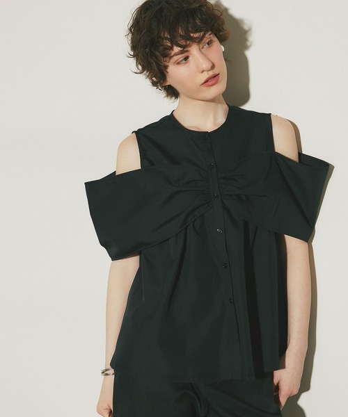 ARVELLIA(アルベリア)の「SCULPTED BOW BLOUSE(シャツ/ブラウス・レディース・ブラック/ホワイト・M)」の5枚目の写真