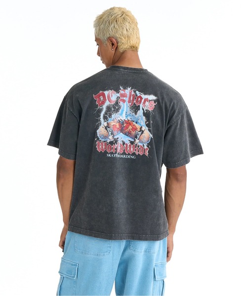 DC SHOES（ディーシーシューズ）の「DC SHOES メンズ 26 THUNDER DECK SS Tシャツ 【2026年春夏モデル】/バックプリントデザイン半袖Tシャツ（Tシャツ/カットソー・メンズ・ホワイト/ブラック/スミクロ・MEDIUM/LARGE/X-LARGE）」の3枚目の写真
