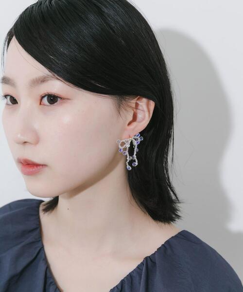 SMELLY（スメリー）の「クリアビーズリボンピアス（ピアス（両耳用）・レディース・クリア・-）」の6枚目の写真